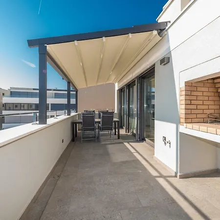 شقة Luxury Penthouse Cosmacendi