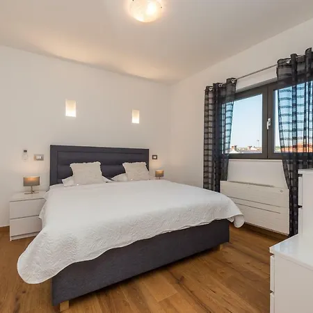 Apartment Luxury Penthouse Cosmacendi *