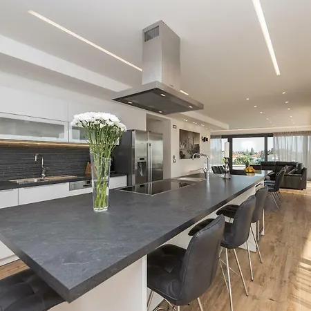 Luxury Penthouse Cosmacendi Apartment *