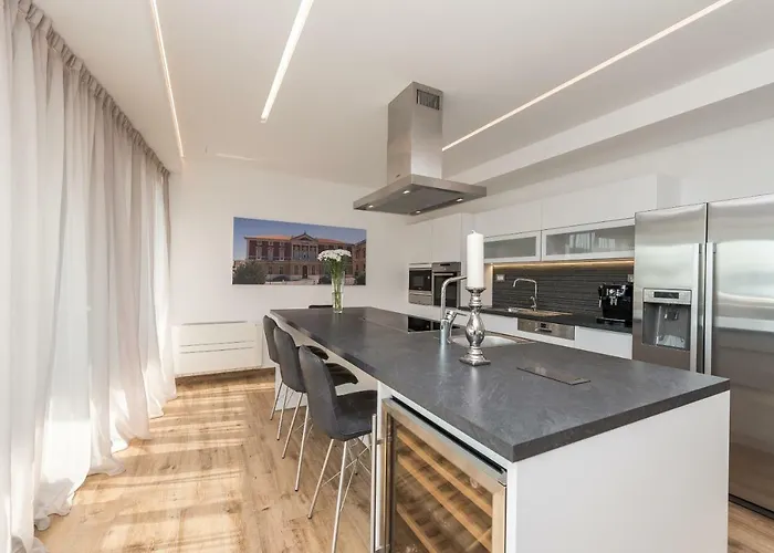 아파트 Luxury Penthouse Cosmacendi