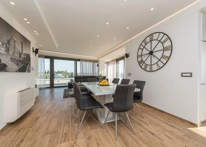 Luxury Penthouse Cosmacendi דירה זאדאר