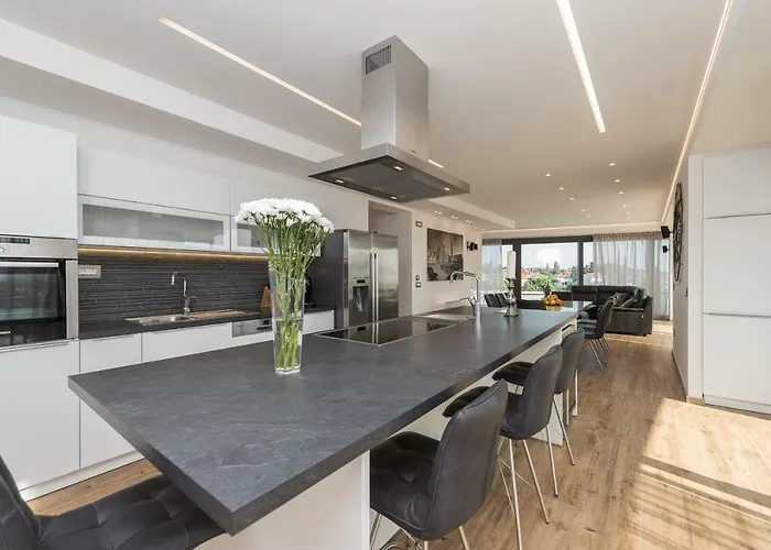 Luxury Penthouse Cosmacendi 아파트 *